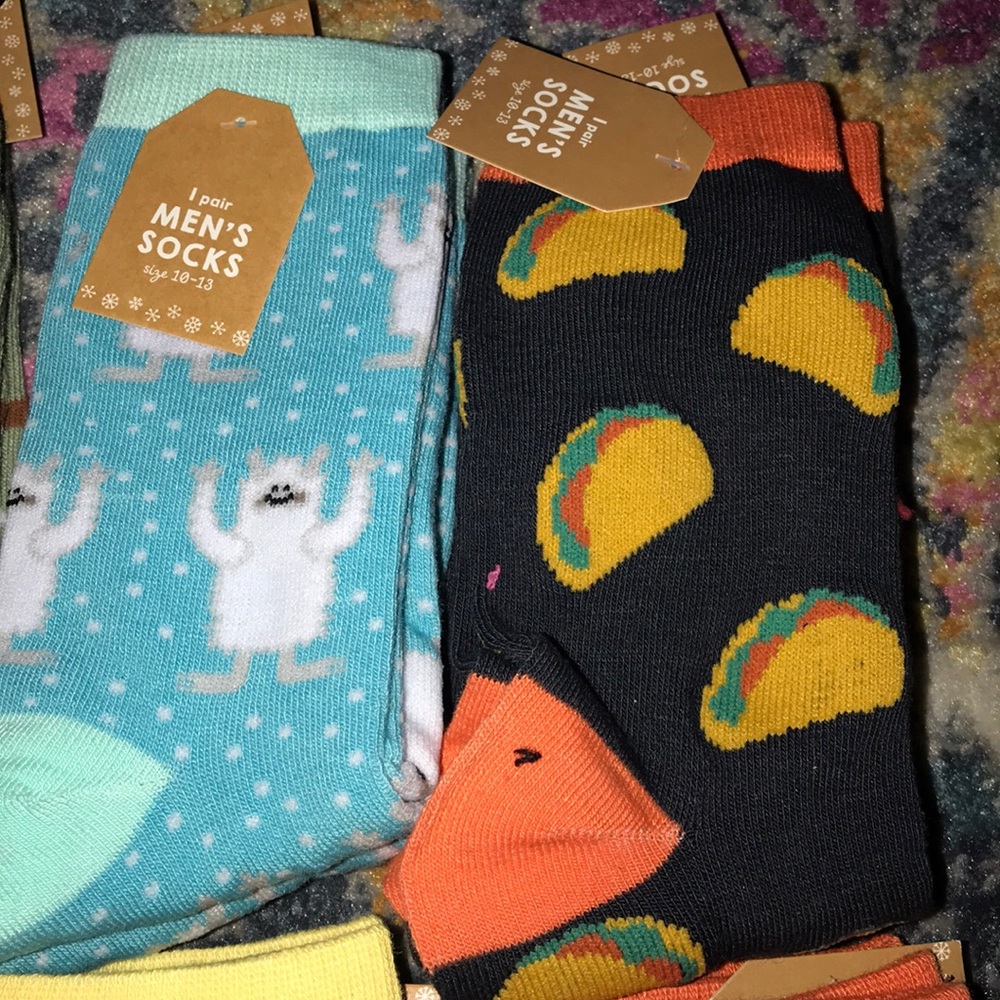 NWT Lot of Men’s Fun Print Socks 🧦 - Picture 5 of 12